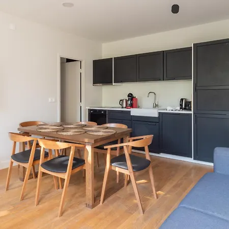 بيت للعطل Stylish 2 Bedroom In