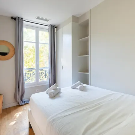 بيت للعطل Stylish 2 Bedroom In باريس