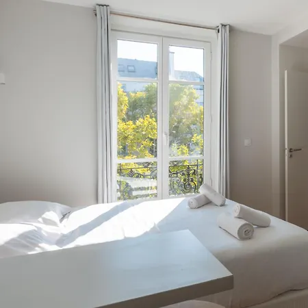 بيت للعطل Stylish 2 Bedroom In *