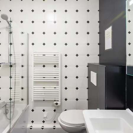 Stylish 2 Bedroom In