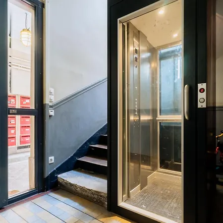 بيت للعطل Stylish 2 Bedroom In *