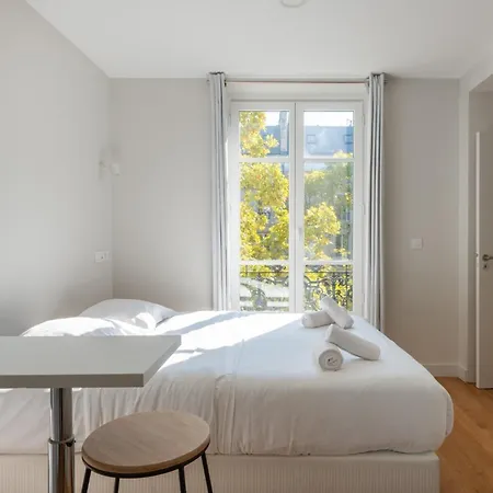 Stylish 2 Bedroom In * باريس