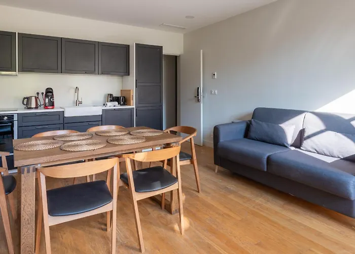 Stylish 2 Bedroom In * باريس