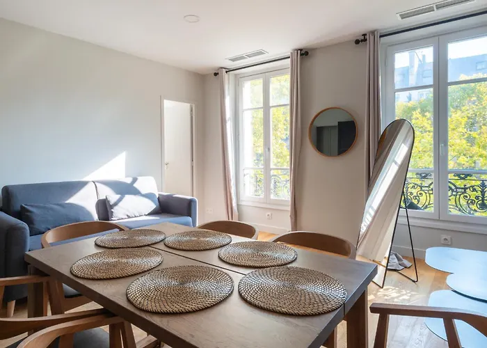 Stylish 2 Bedroom In