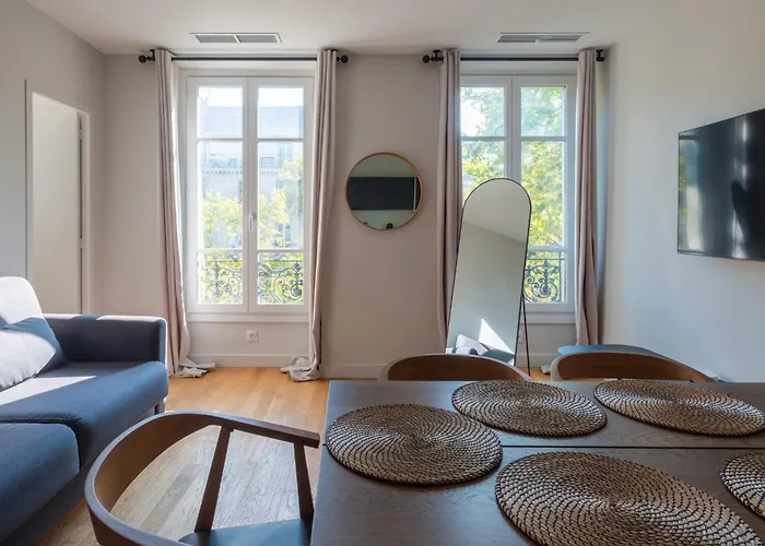 Stylish 2 Bedroom In بيت للعطل باريس